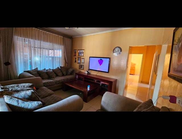 4 BEDROOM HOUSE FOR SALE IN ATTERIDGEVILLE